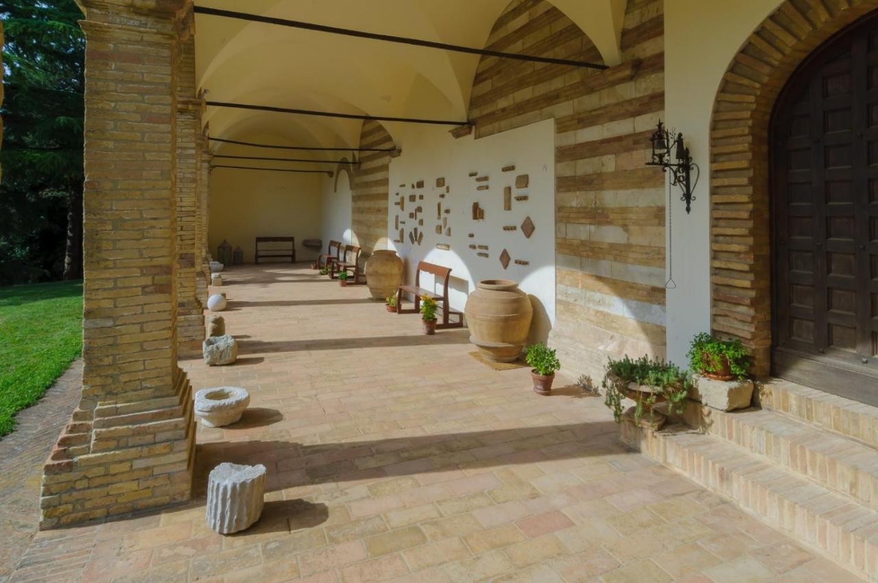 Convento Di San Francesco Mondaino Bed & Breakfast ภายนอก รูปภาพ