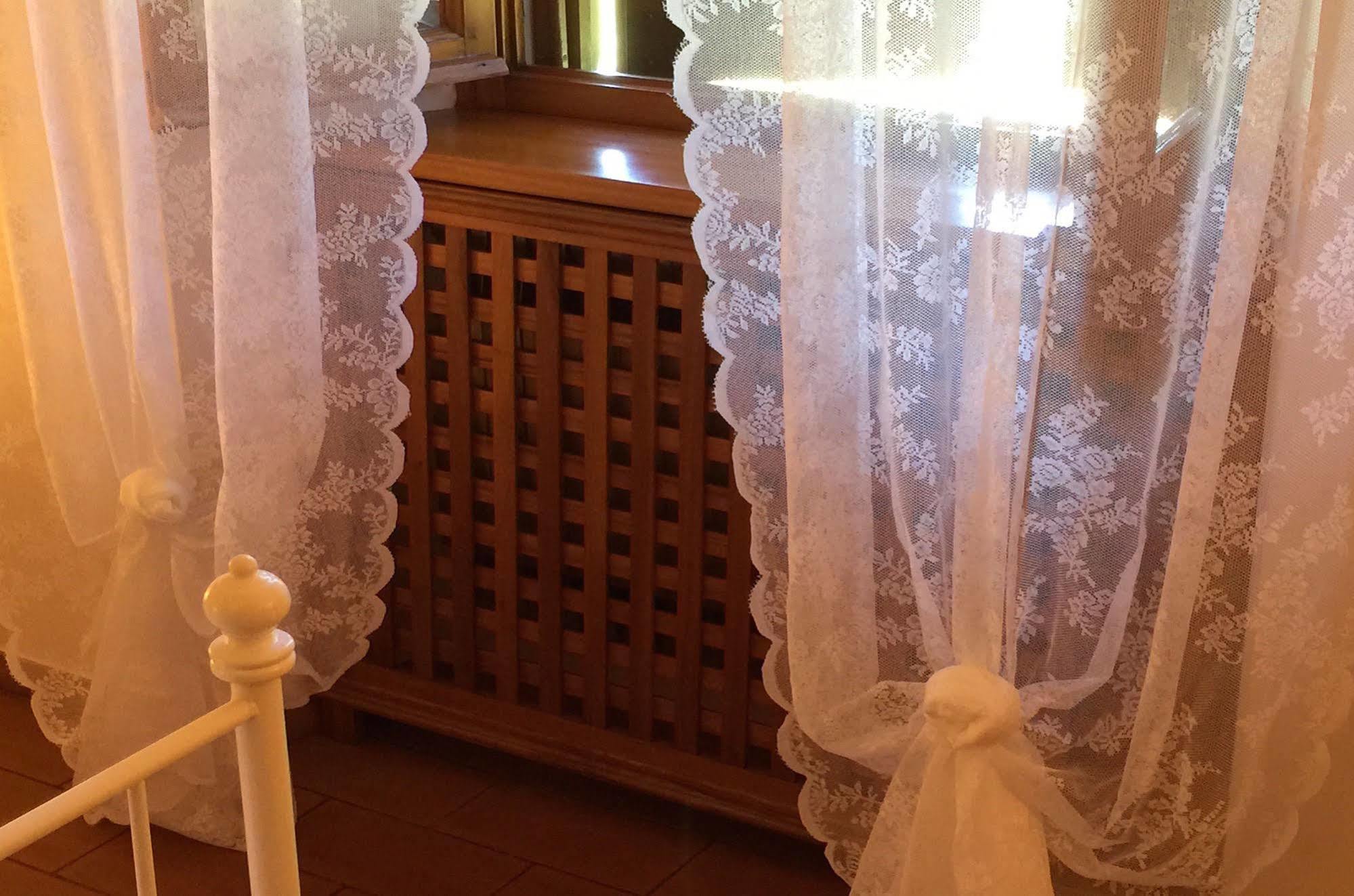 Convento Di San Francesco Mondaino Bed & Breakfast ภายนอก รูปภาพ