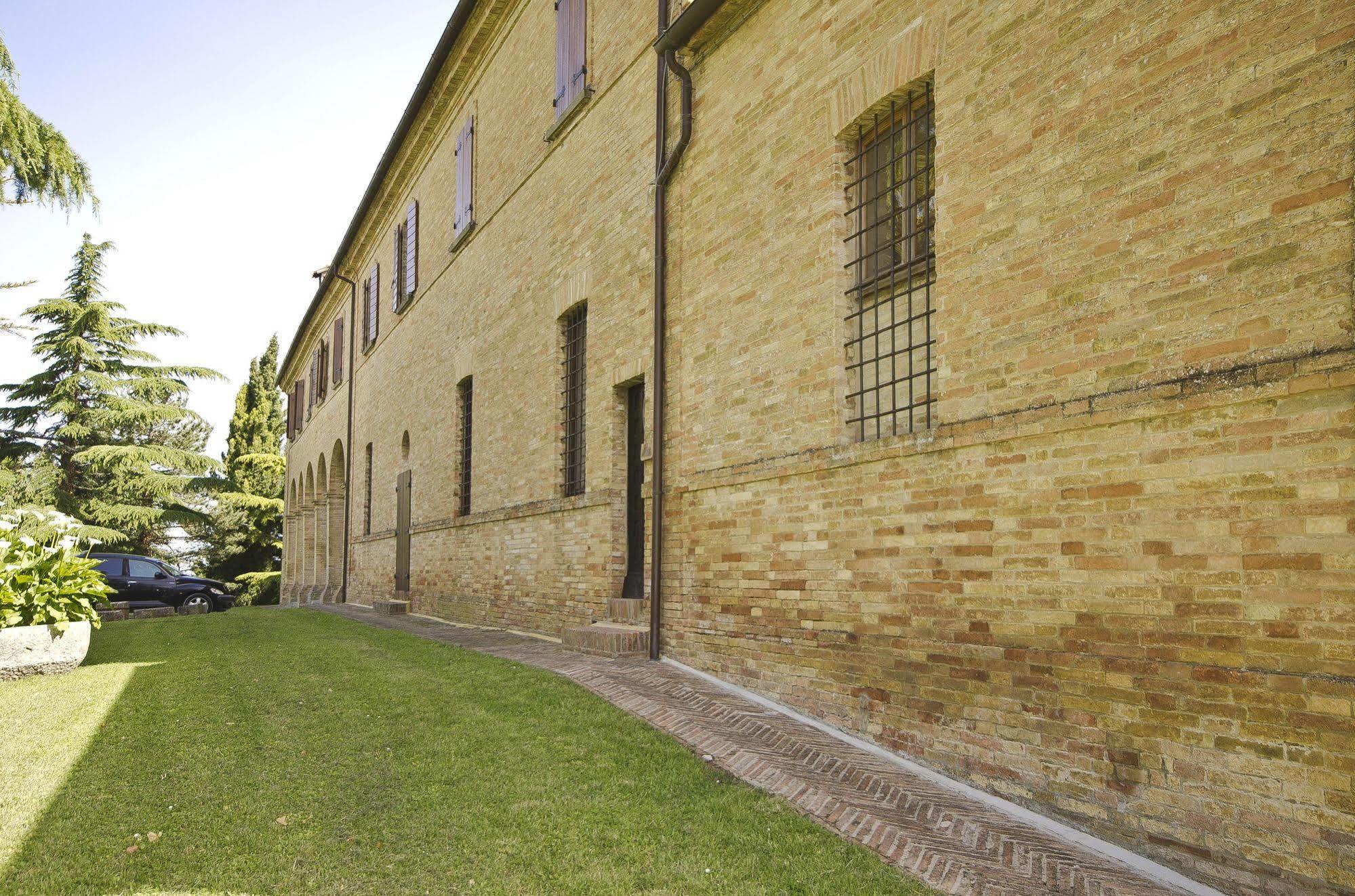Convento Di San Francesco Mondaino Bed & Breakfast ภายนอก รูปภาพ