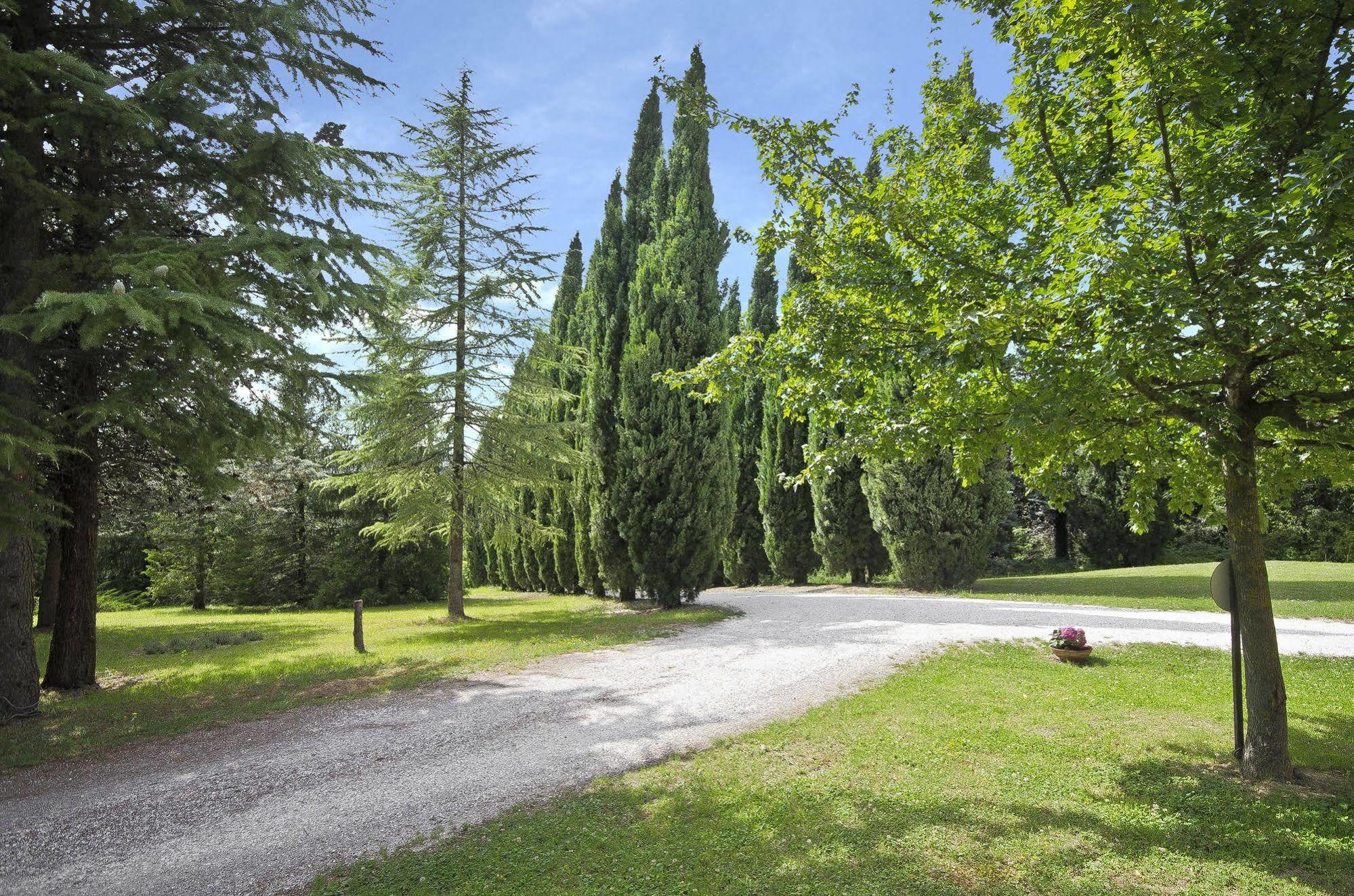 Convento Di San Francesco Mondaino Bed & Breakfast ภายนอก รูปภาพ